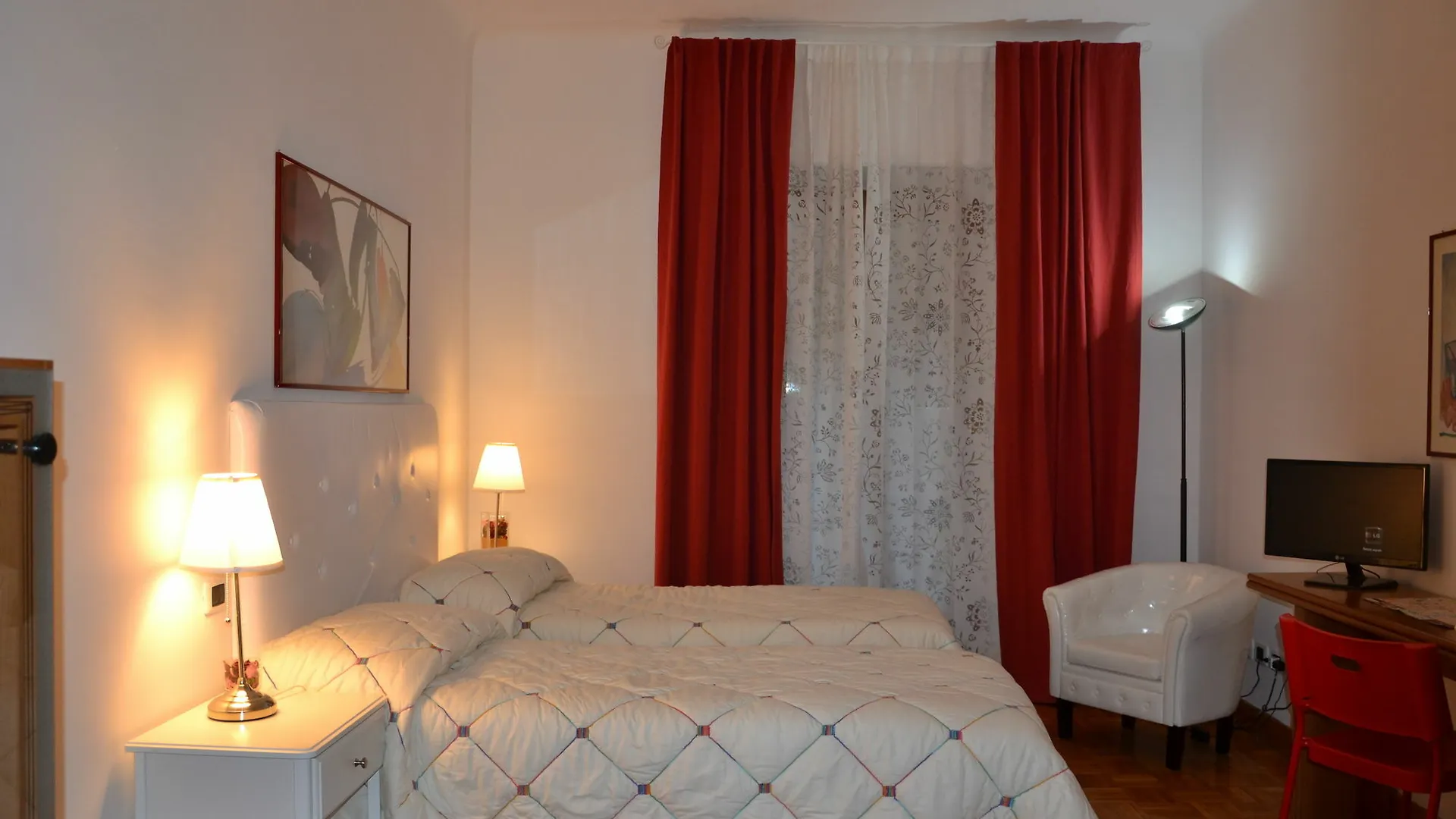 B&B Colosseum Rome 2*,  Italy