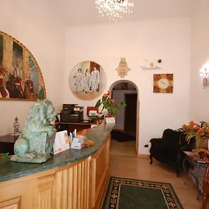 Alexis Hotel