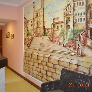 Everest Hotel